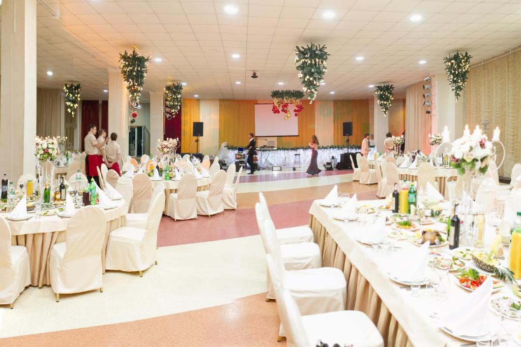 Hotel Mirniy Resort Odessa Exteriör bild