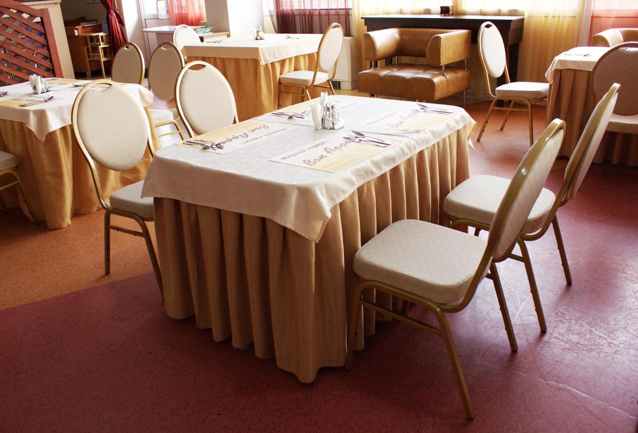 Hotel Mirniy Resort Odessa Exteriör bild